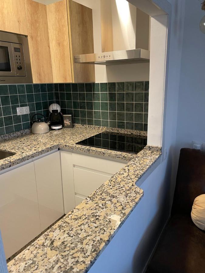 Apartamento totalmente reformado con piscina y jardines al lado de la playa de la Carihuela Torremolinos Exterior foto